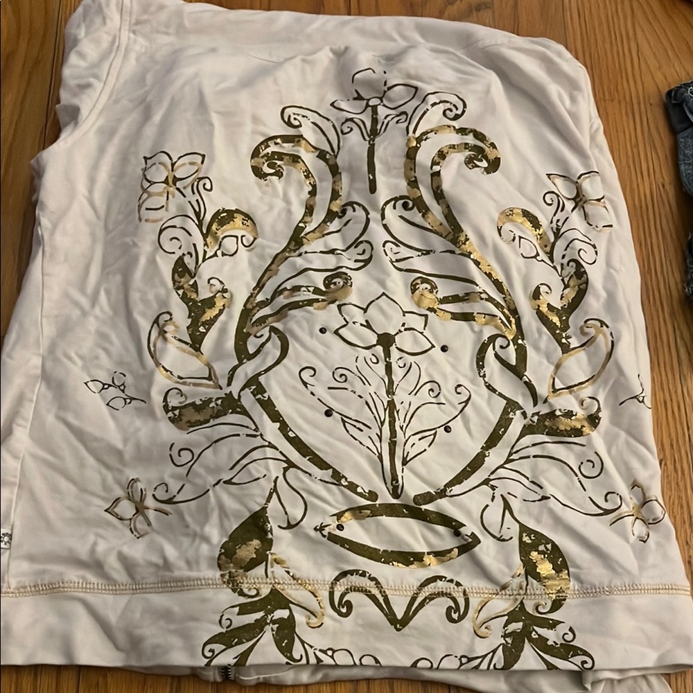 Zenergy by Chico’s White and Gold Floral Graphic zip up super soft sweatshirt